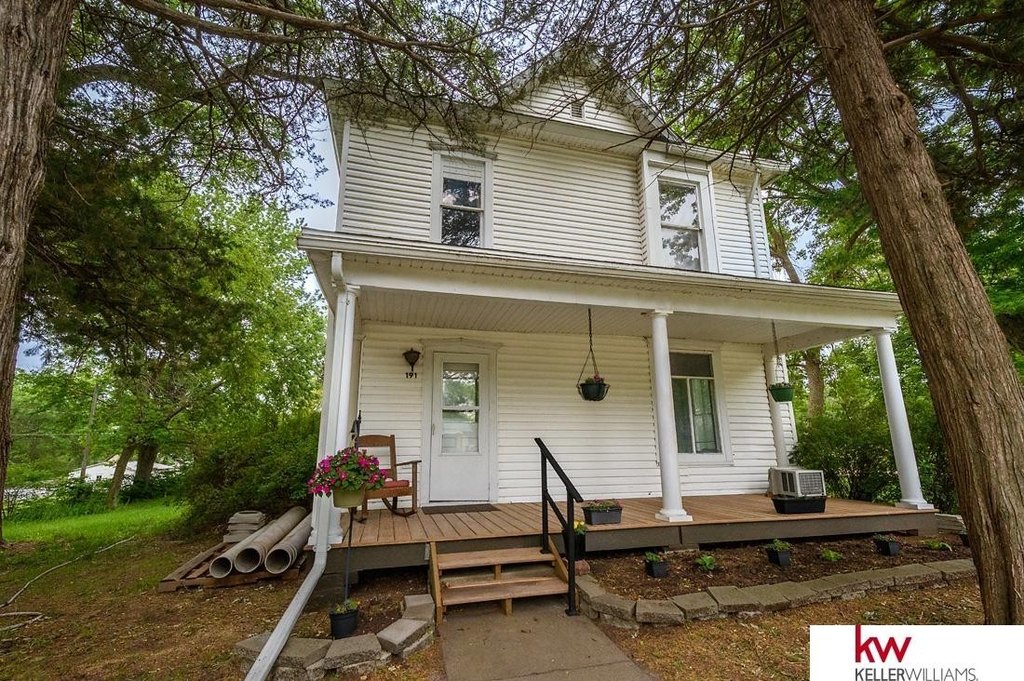 housing in Nelson Nebraska under 150000