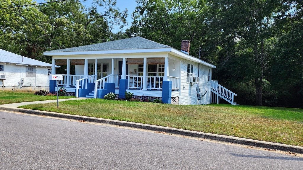 Andalusia Alabama housing under 150,000