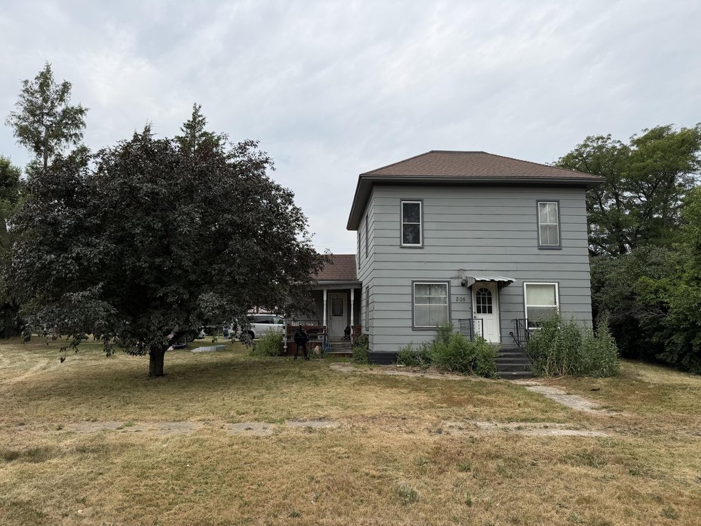 housing in Woonsocket South Dakota under 150000