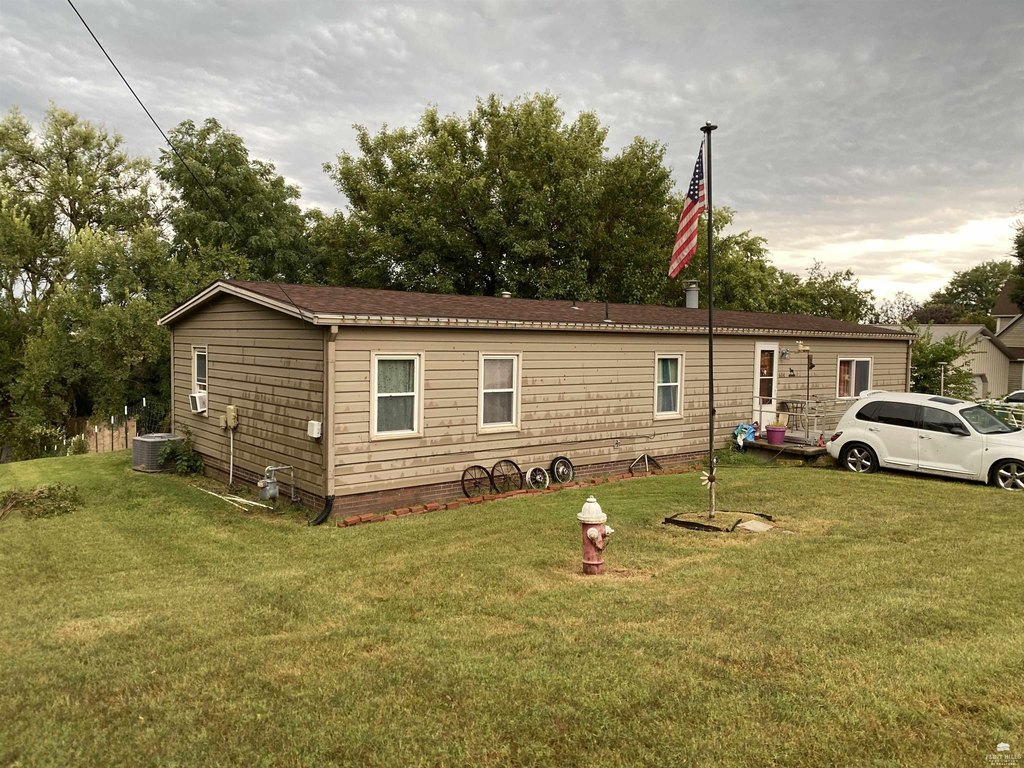 Wakefield Kansas housing under 150000
