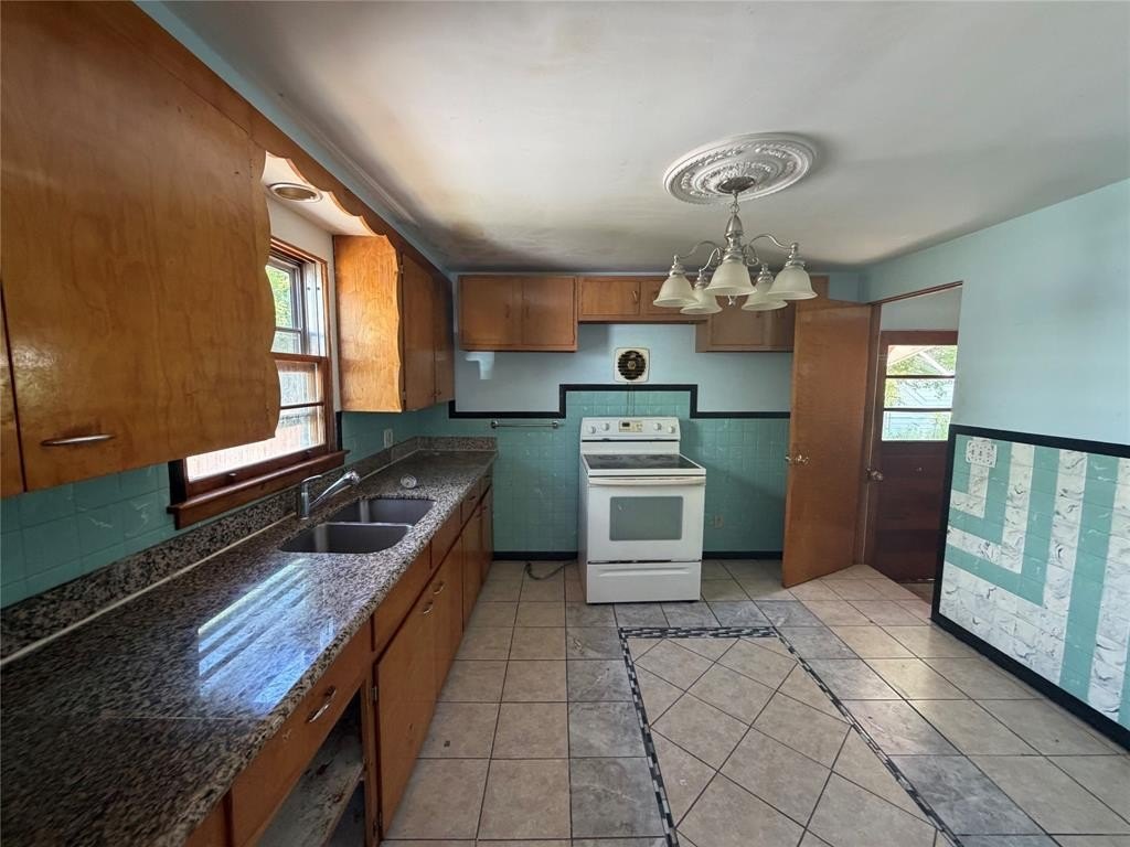 under 150K cheap property Johnson City New York