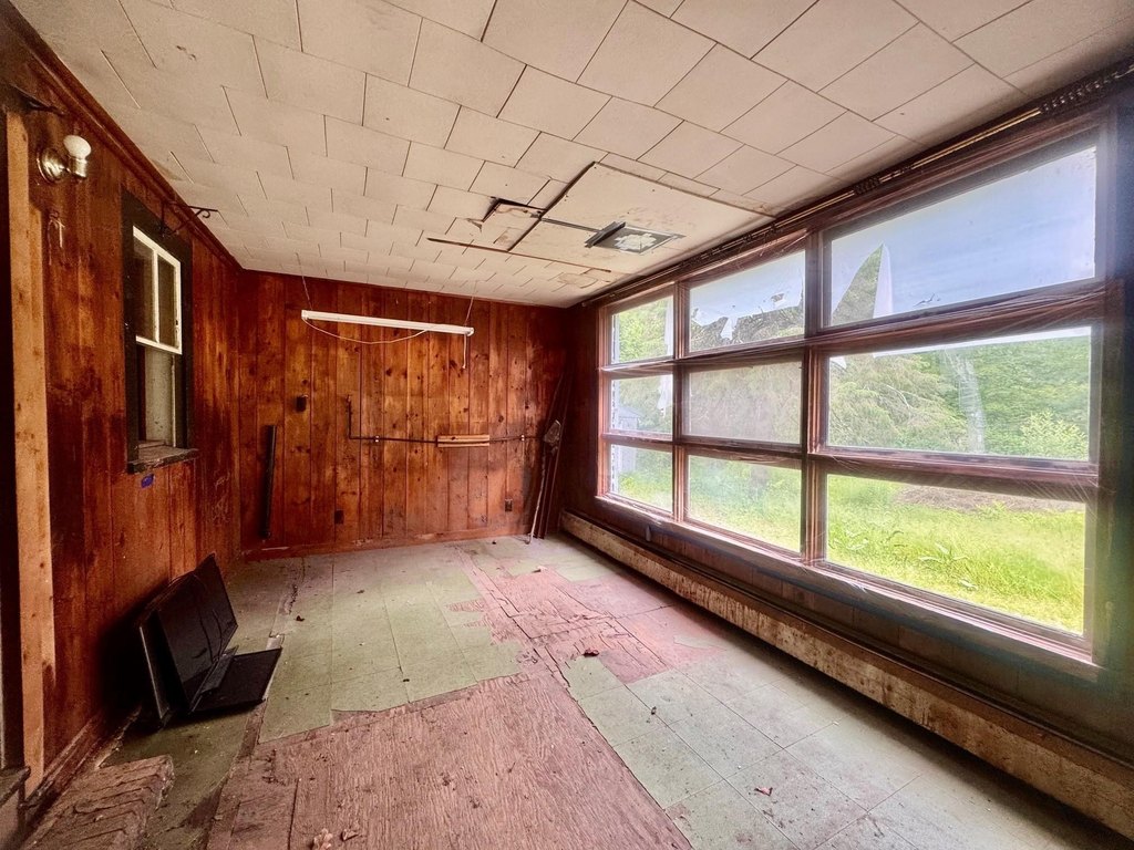 budget Winchester New Hampshire home under 150000