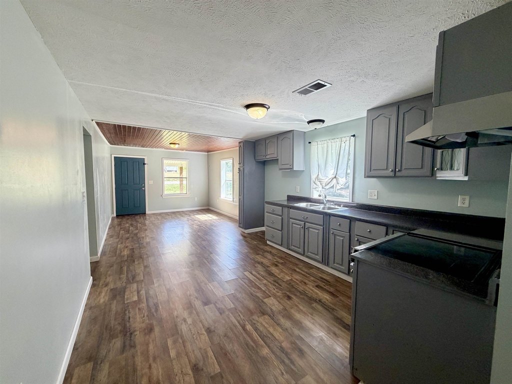 Tennessee house under $150,000 Adamsville