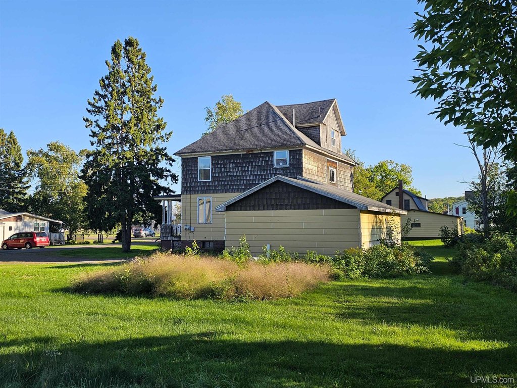 housing in South Range Michigan under 150,000