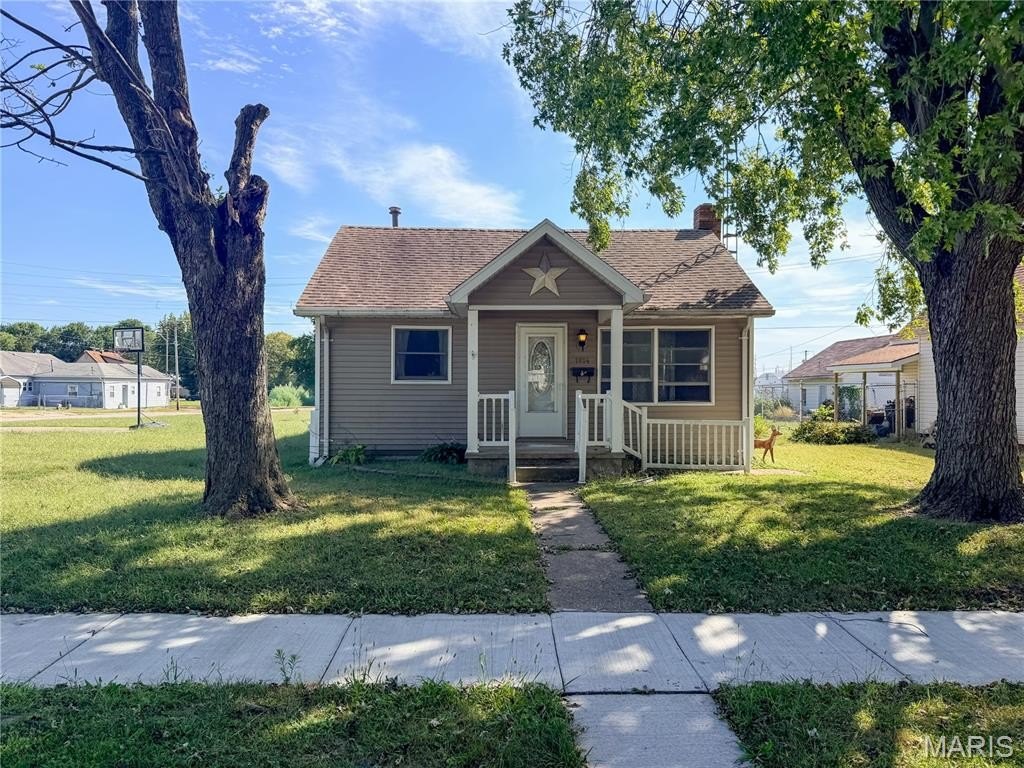 Hillsboro Illinois under 150000 home