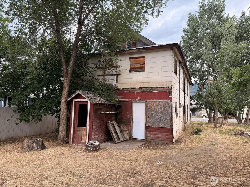cheap housing under $150,000 Oroville Washington