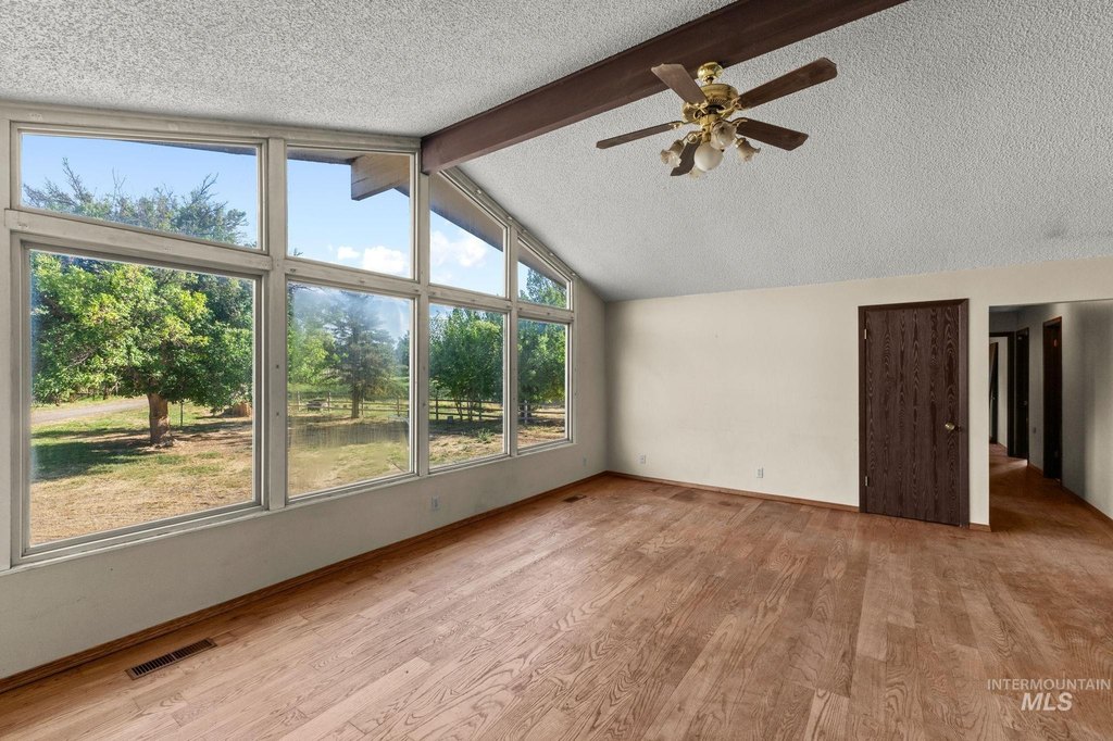 Buhl Idaho housing under 150,000