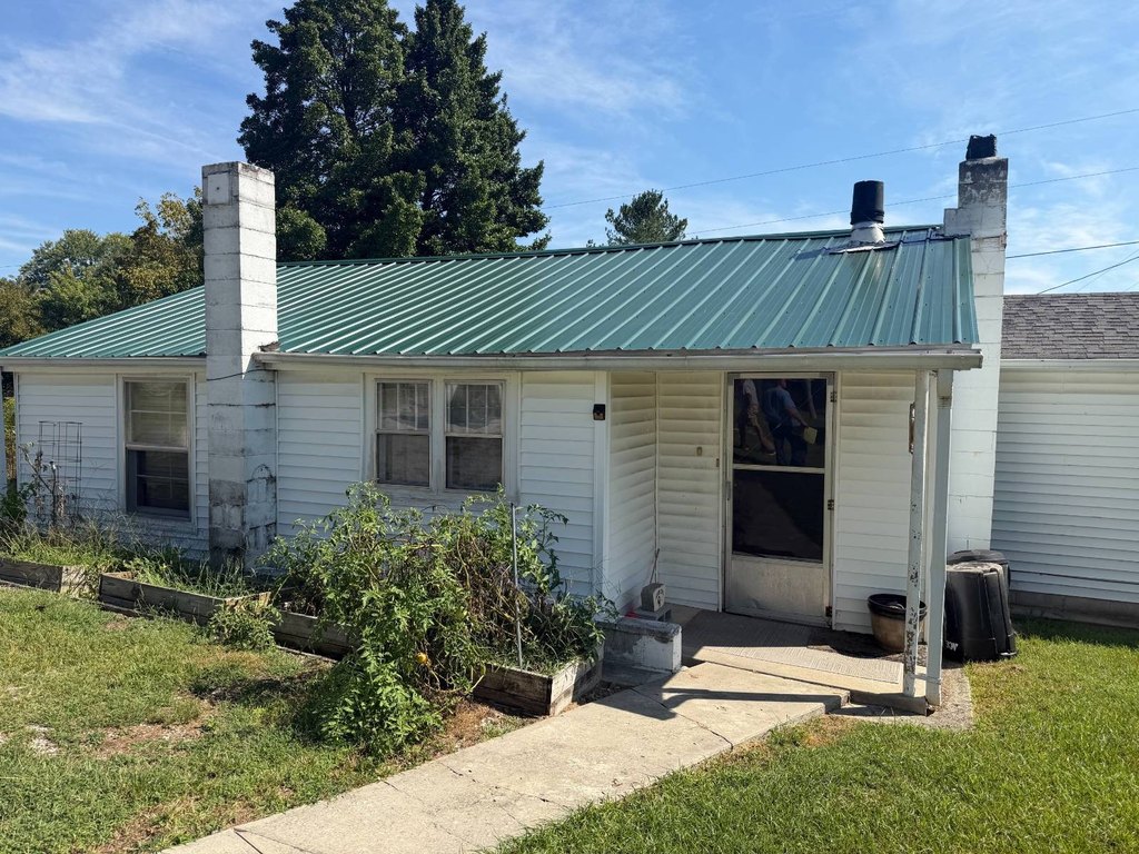 property under $150,000 in Albany Kentucky