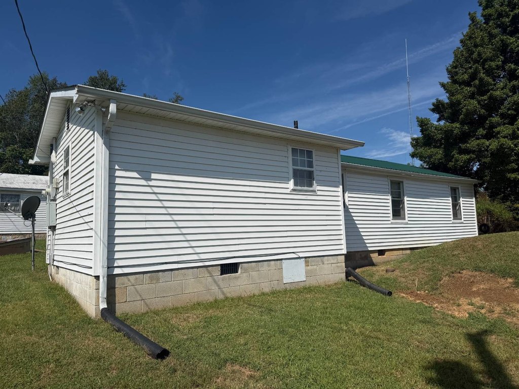 under 150000 home budget Albany Kentucky