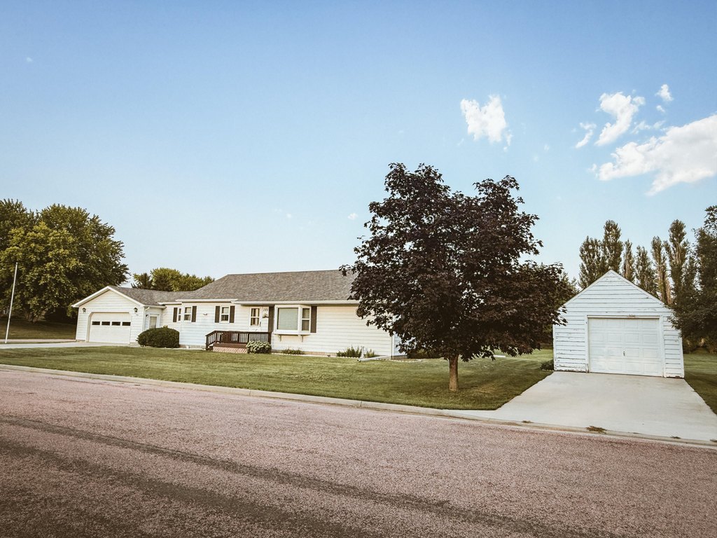 Corsica South Dakota home under 150,000