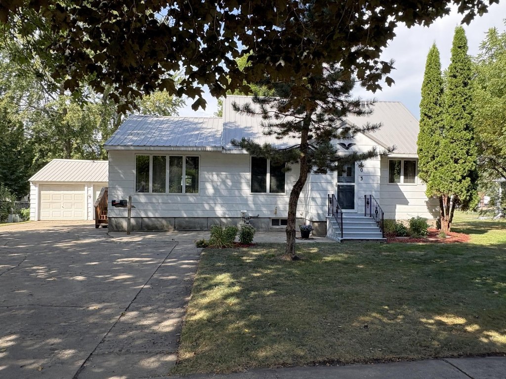 Marshall Minnesota housing under 150000