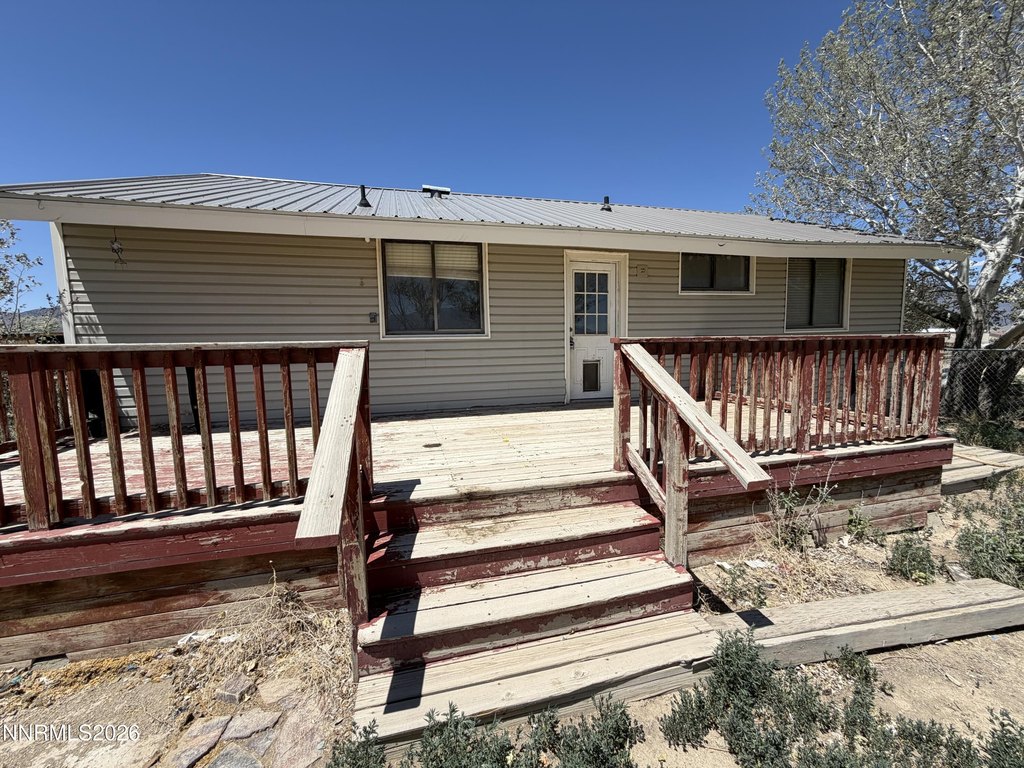Round Mountain Nevada housing under 150000
