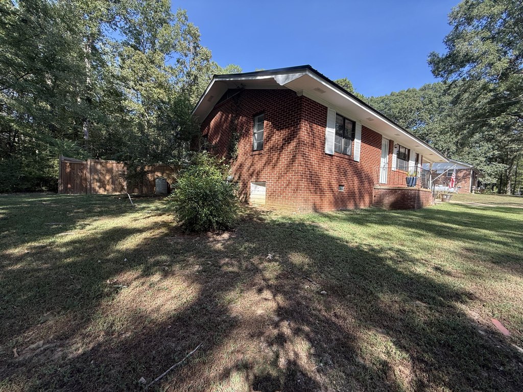 housing in Booneville Mississippi under 150000