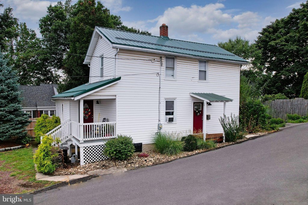 Frostburg Maryland home under 150,000