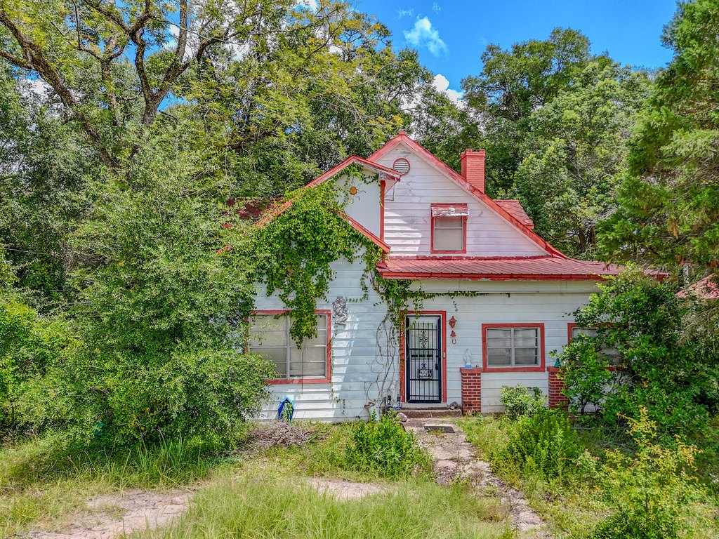 property under $150,000 in Defuniak Springs Florida