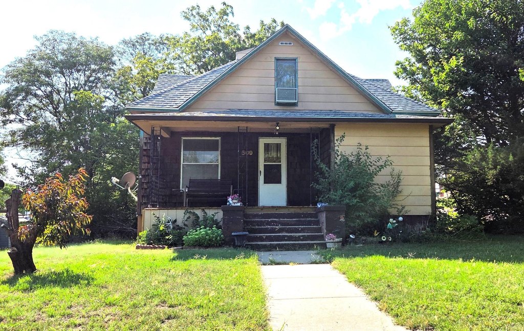 under 150,000 housing Oxford Nebraska