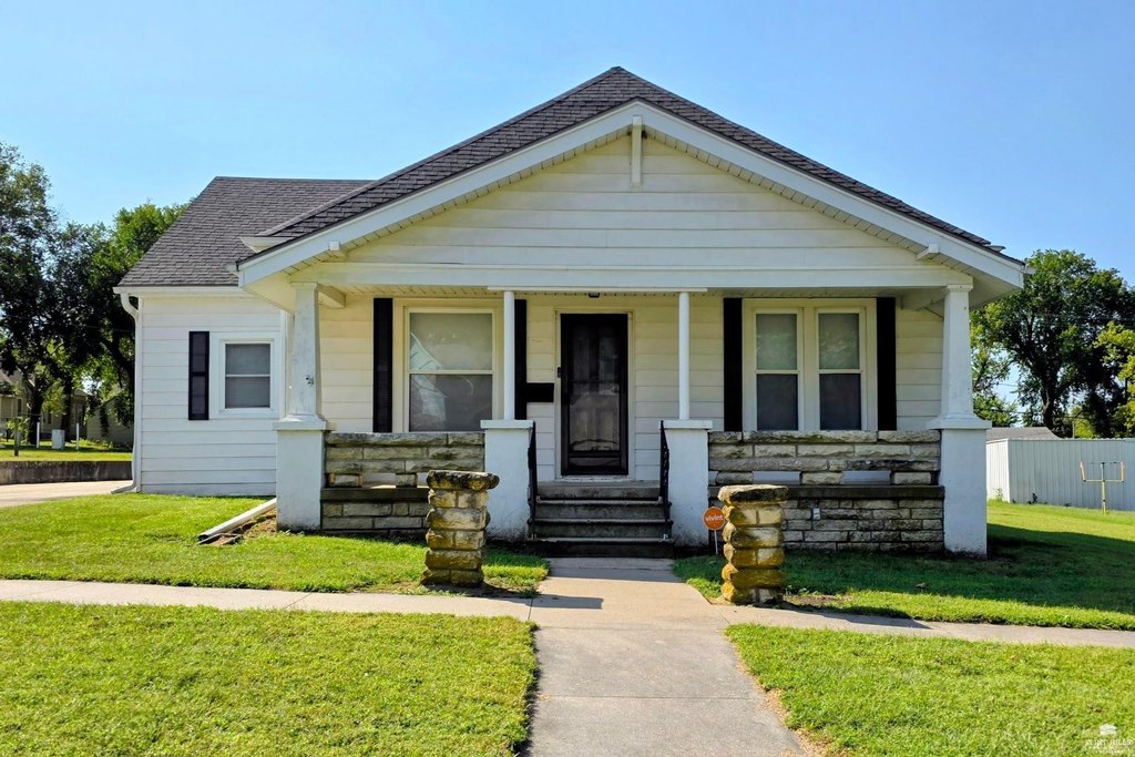 Kansas house under 150K Frankfort