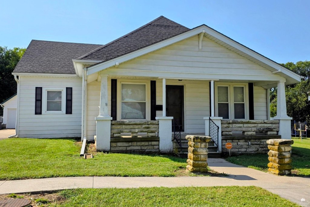 Frankfort Kansas housing under 150,000