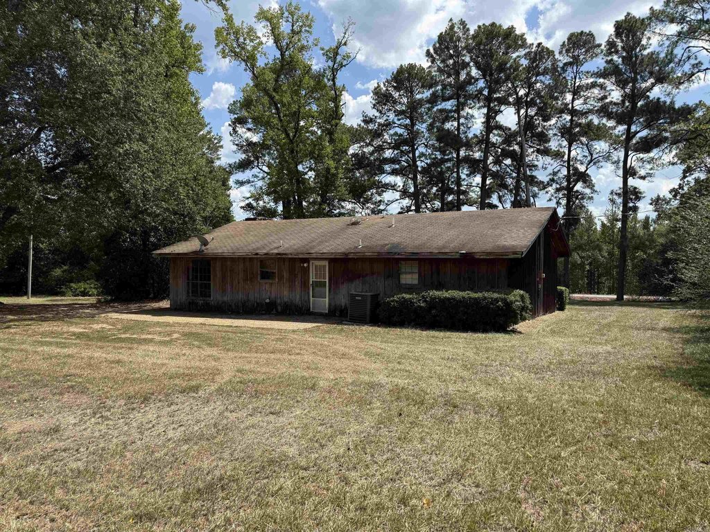 cheap housing under 150K Warren Arkansas