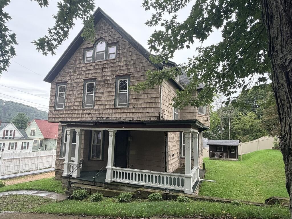 Oil City Pennsylvania housing under 150000