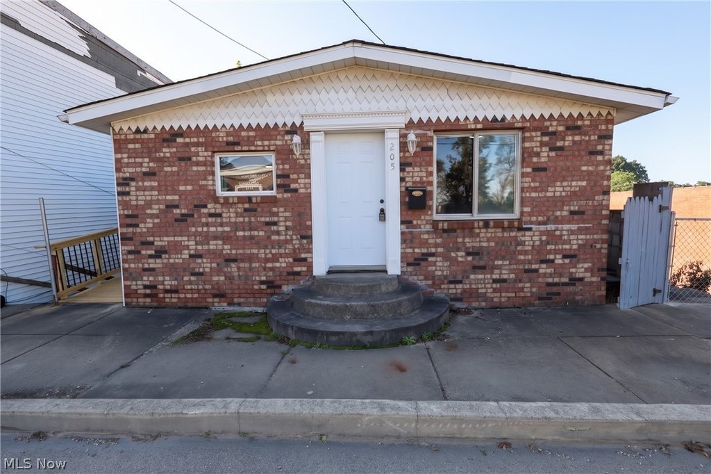 under 150000 housing Flushing Ohio