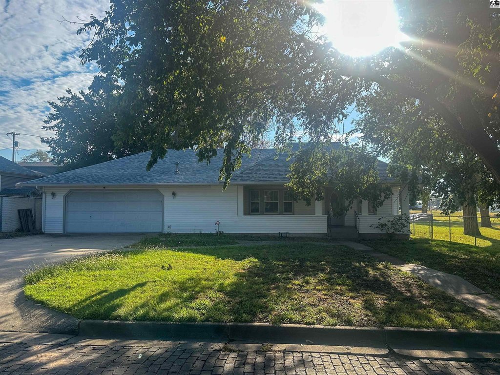 housing in Pratt Kansas under 150000