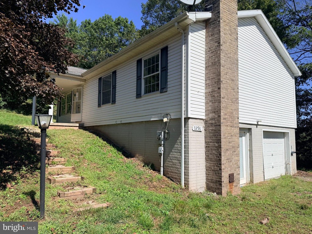 Frostburg Maryland home under 150,000