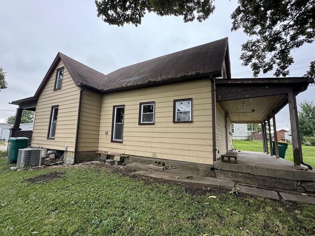 Macon Missouri housing under 150000