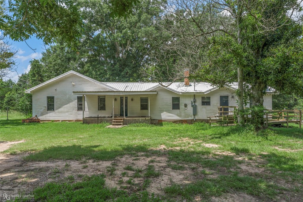 Coushatta Louisiana under 150,000 home
