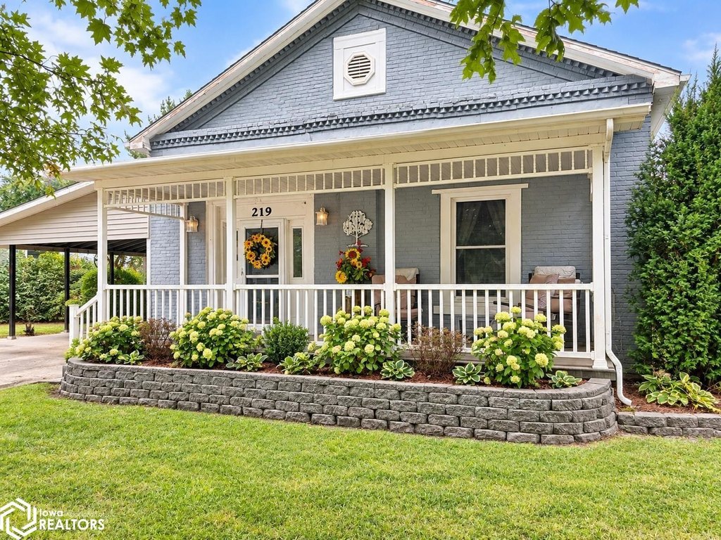 affordable house under $150,000 Wapello Iowa