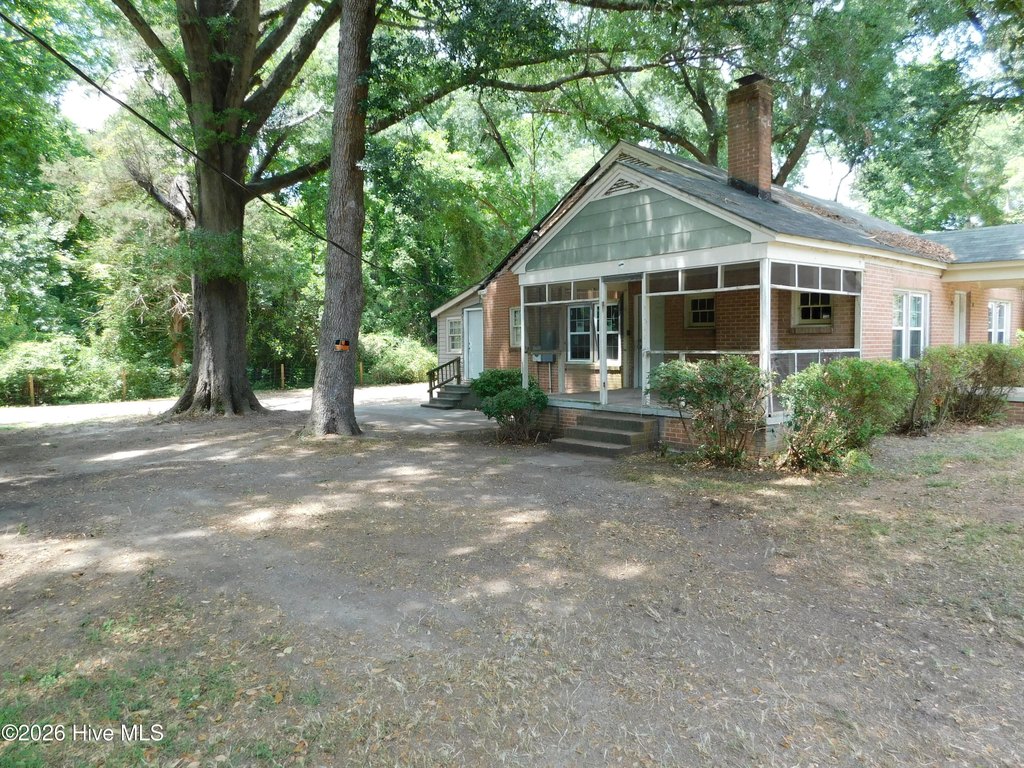 Laurinburg North Carolina housing under 150,000