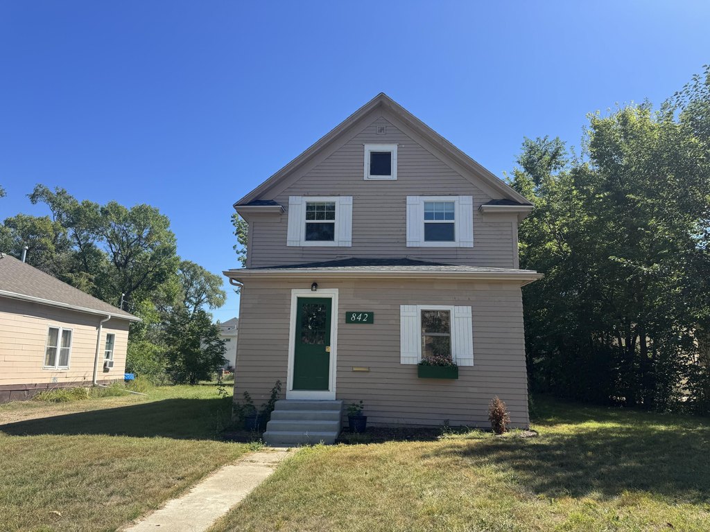affordable house under 150K Huron South Dakota