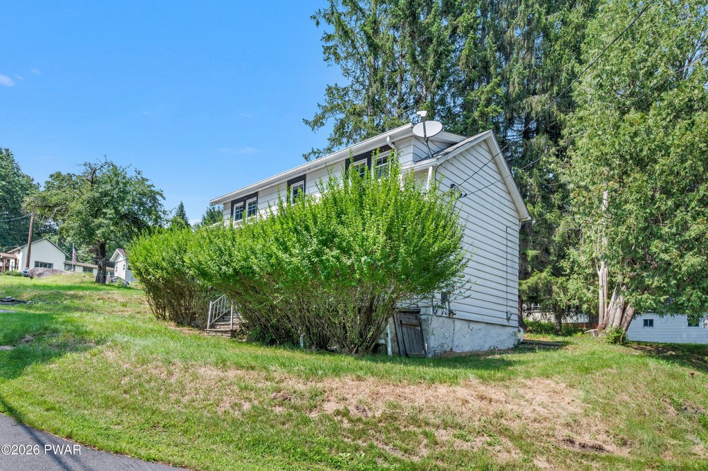 under 150000 housing Hawley Pennsylvania