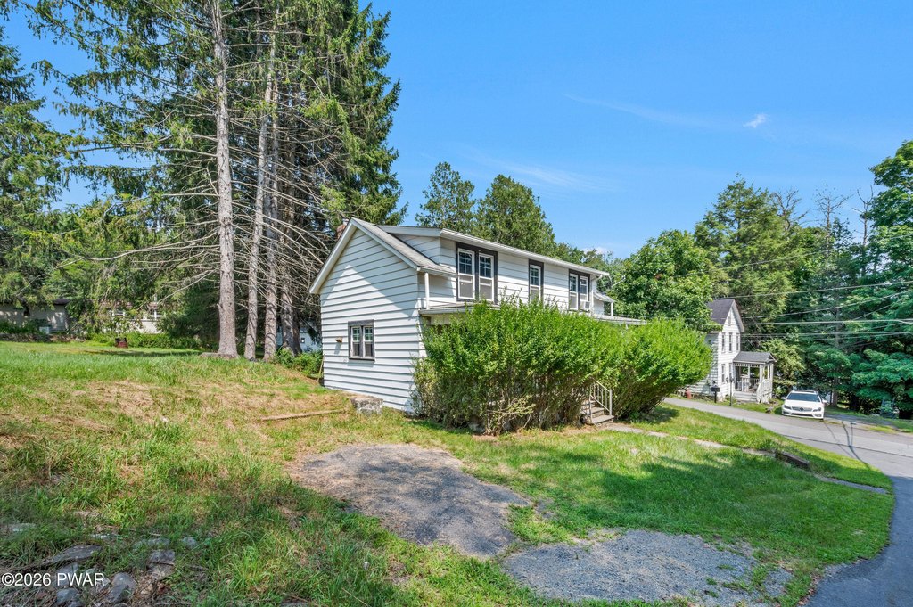 cheap housing under 150K Hawley Pennsylvania