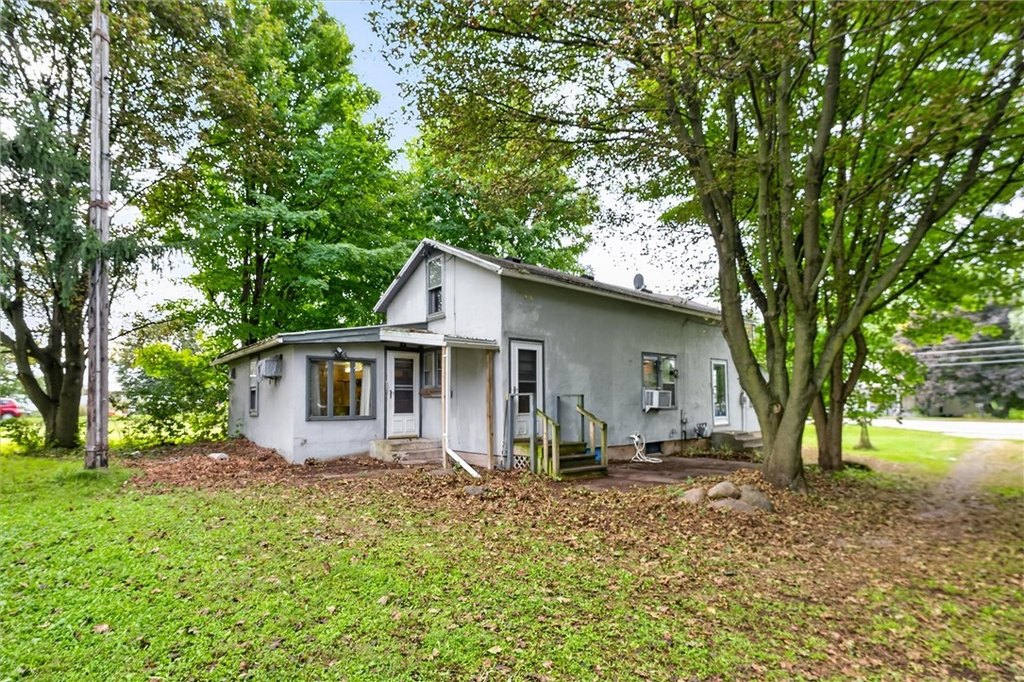 New York house under 150K Avon
