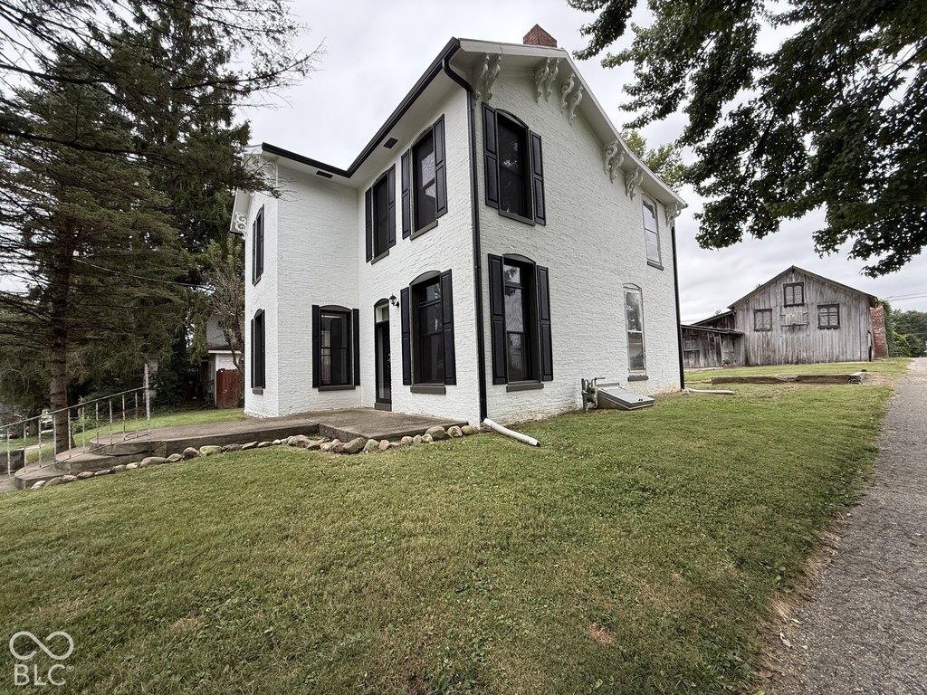 housing in Knightstown Indiana under 150000