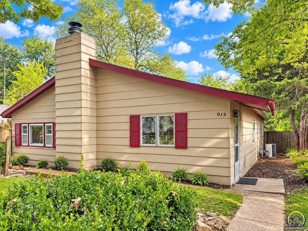 Emporia Kansas housing under 150,000