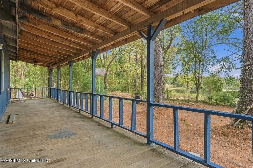 Como Mississippi housing under 150,000