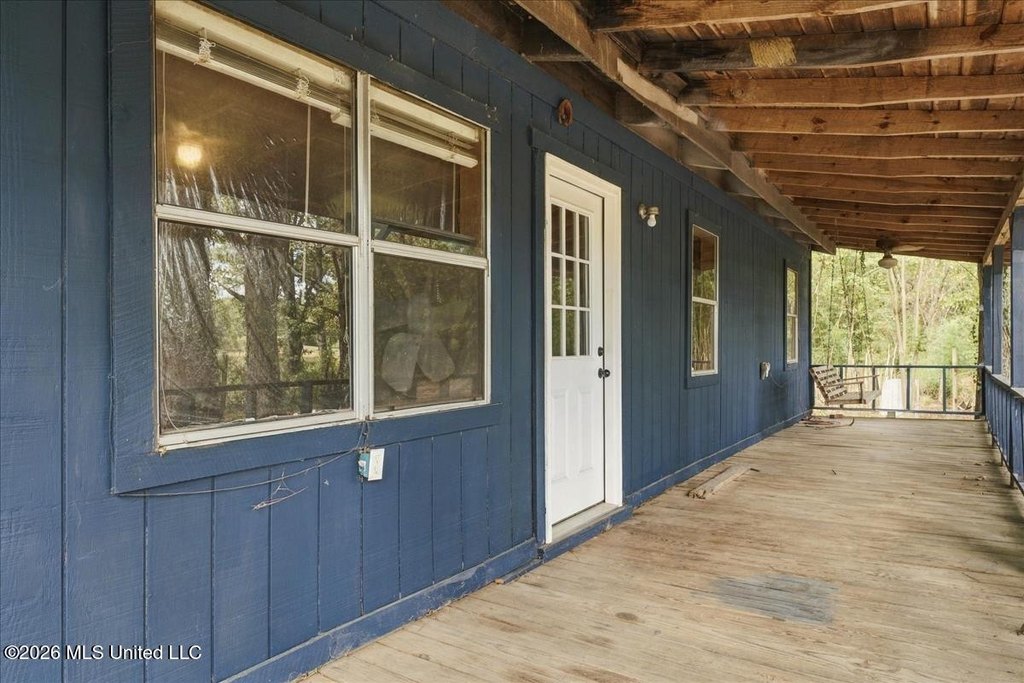 Como house under 150K Mississippi
