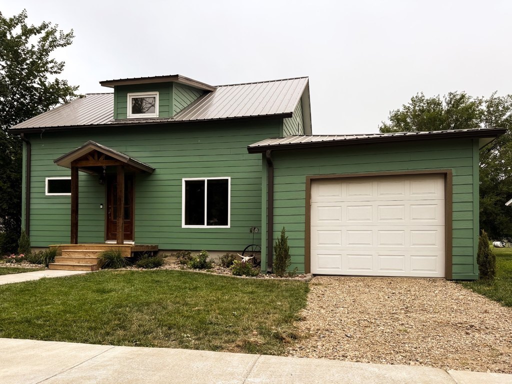 Gregory house under $150,000 South Dakota