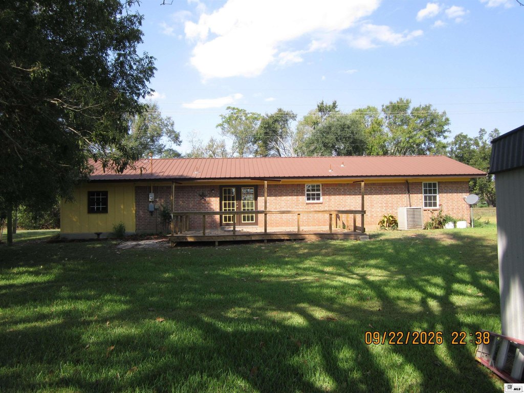 cheap housing under $150,000 Oak Grove Louisiana