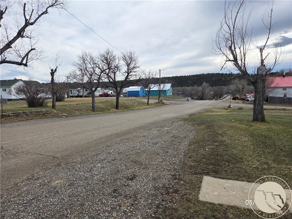 Roundup Montana home under 150,000