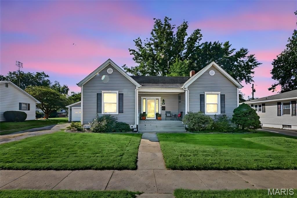 Nashville Illinois home under 150,000