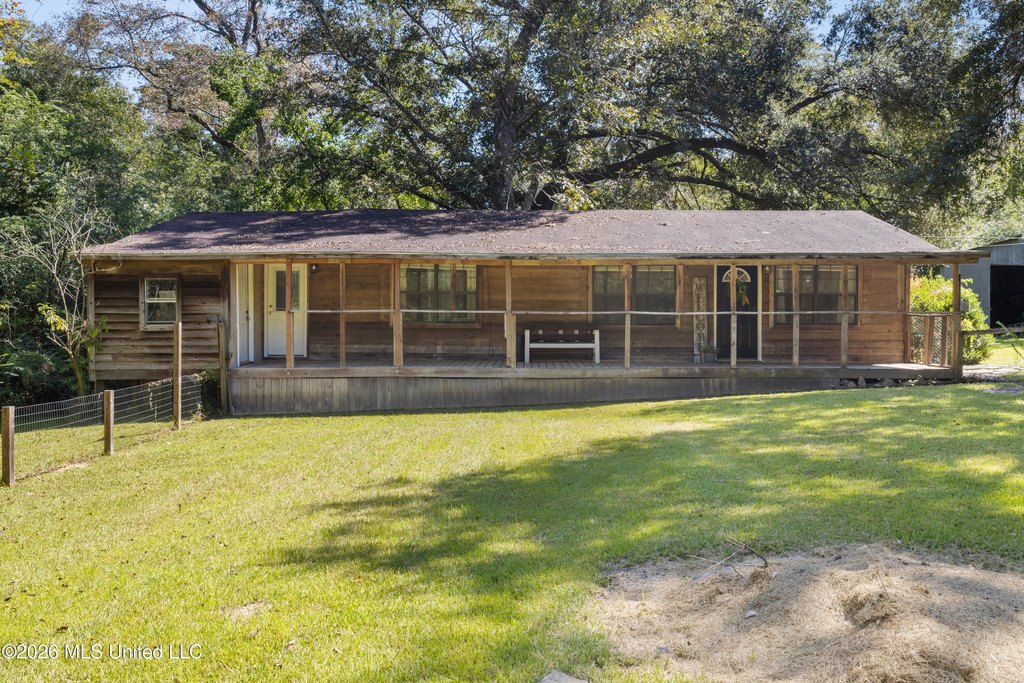 Vancleave Mississippi home under 150,000