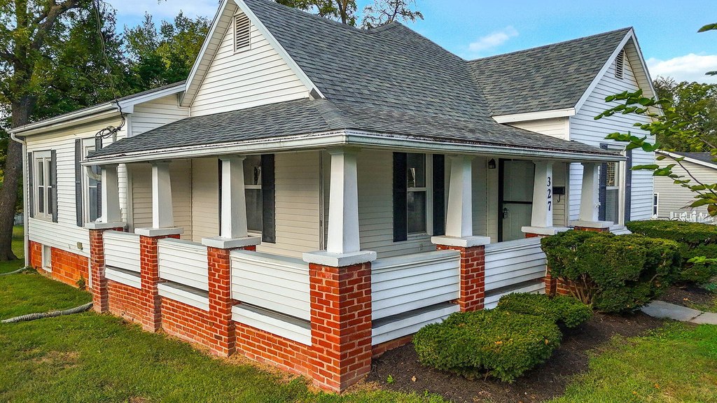 property under 150K in Huntsville Missouri