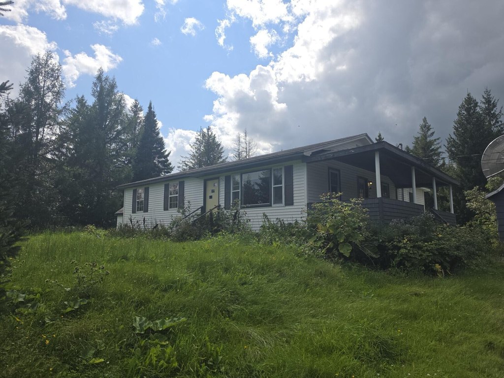 Woodland Maine housing under 150000