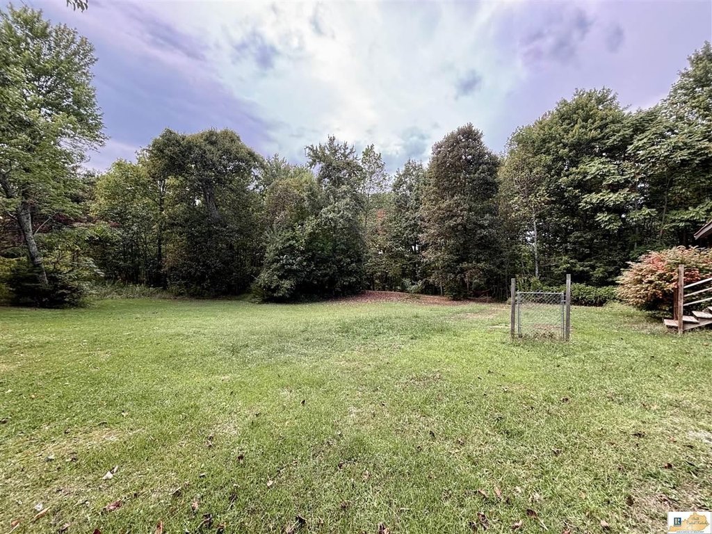 cheap housing under 150K Monticello Kentucky
