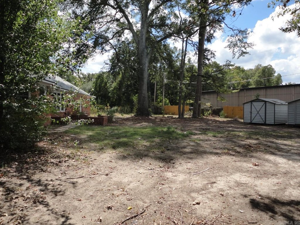 Pine Bluff house under $150,000 Arkansas