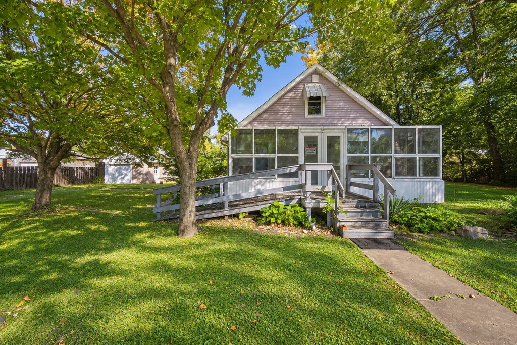 Ottawa Illinois under 150,000 home