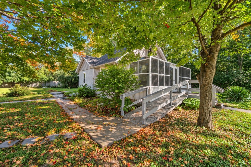 under 150K property in Ottawa Illinois